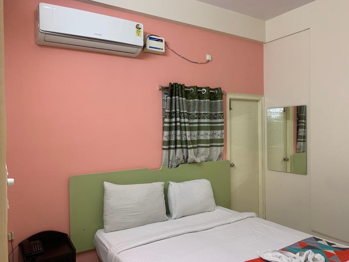 Homewood Suites Hyderabad Exterior photo