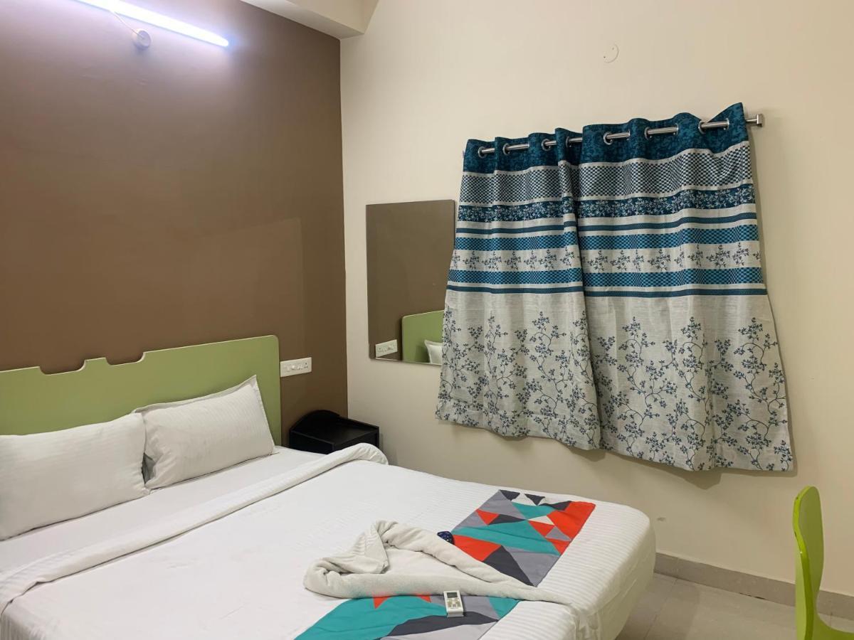 Homewood Suites Hyderabad Exterior photo